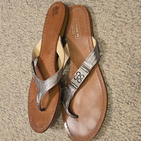 COACH RADIANT Metalic Thong Sandals - Picture 5 of 7